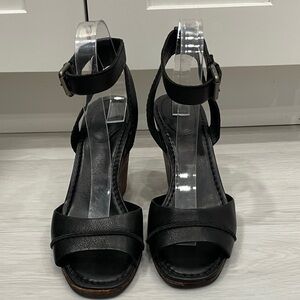 Frye Patricia Wedge Sandal Size 9M